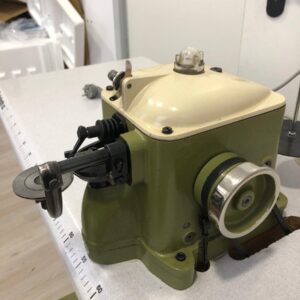 Alternative view of Maquina para coser piel con pelo reacondicionada