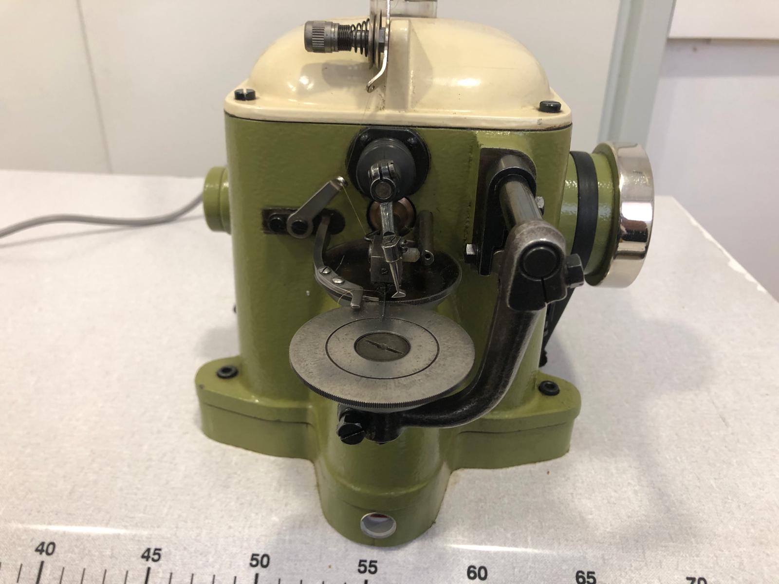 Maquina para coser piel con pelo reacondicionada