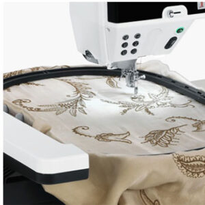 Alternative view of Bernina 880