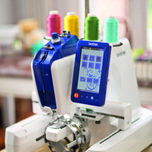 Alternative view of Maquina de bordar  Brother VR