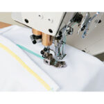 Máquina industrail recubridora con cortahilos de base plana Juki 7523 U11