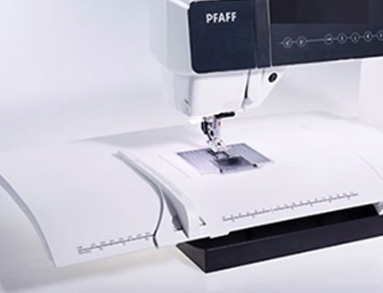 Mesa Extensible Pfaff con guia ajustable