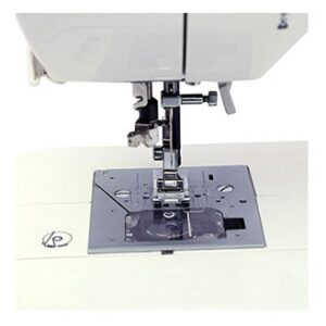 Alternative view of Singer Curvy 8770